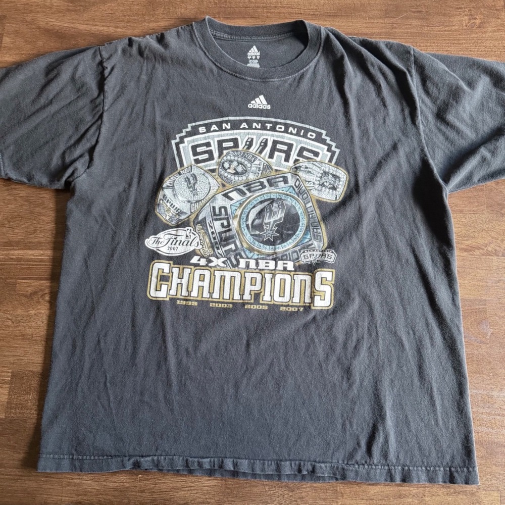 Adidas San Antonio Spurs 4X NBA Champions T-Shirt XL Black 2007 Rings Graphic